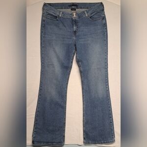 Levi's Slender Boot Cut 526 Jeans Size 16 Five Pocket Zipper Fly Stretch